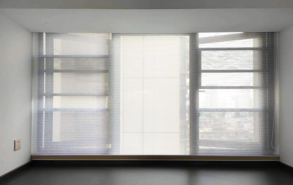 彩红庄分享窗帘的各种清洗方法